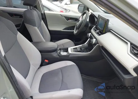 2019 Toyota Rav4 Xle from USA, damaged, VIN JTMP1RFV3KJ015267